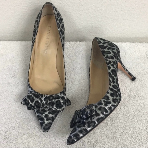 Ivanka Trump Women Black Grey Metallic Cheetah Bow Pointy Kitten Low Heel Size 6 - Picture 1 of 16